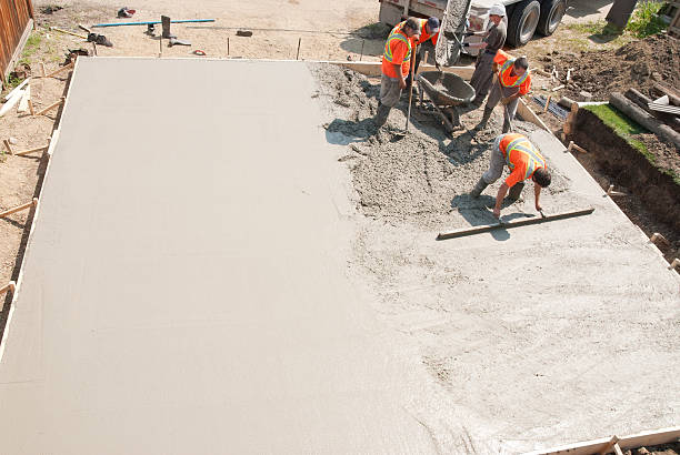 Best Concrete Sidewalk Installation in University Park, IL